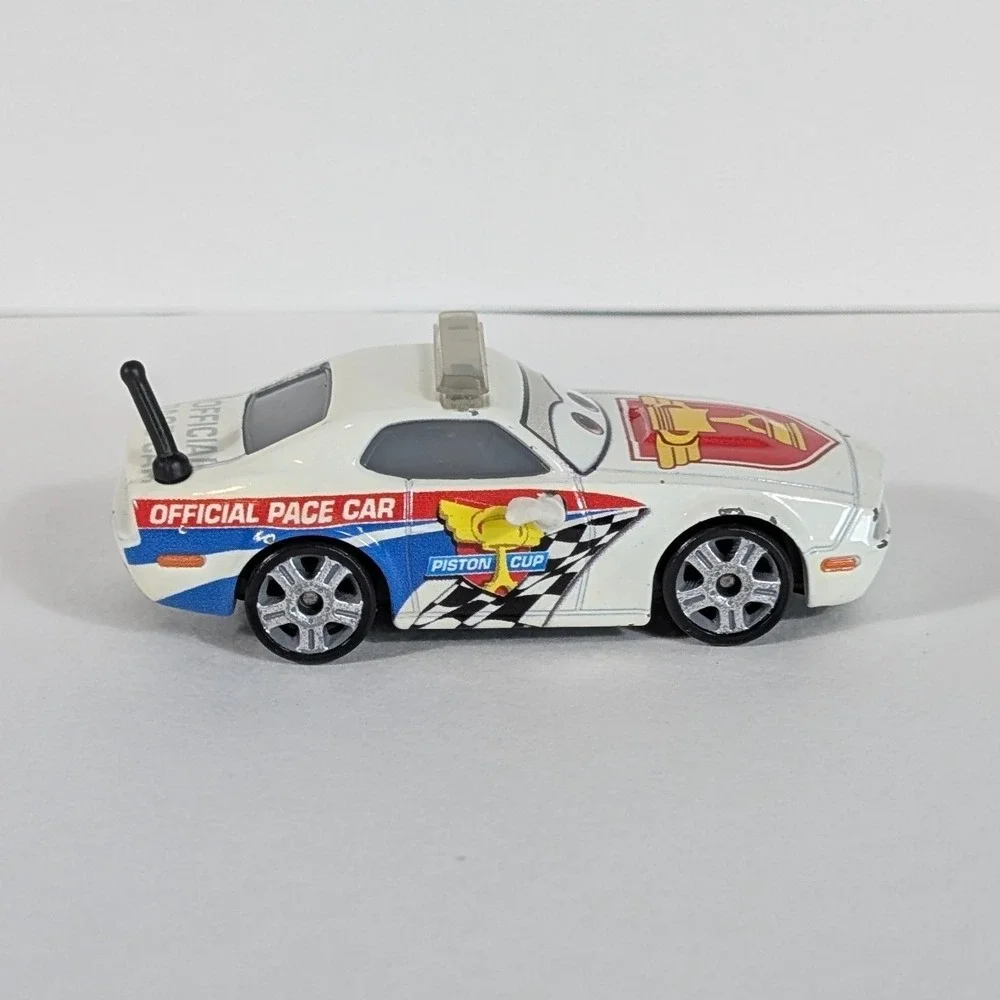 Disney Pixar Cars Official Pace Car Pat Traxson Diecast 1:55 Mattel
